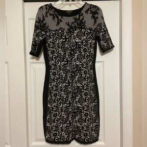 *Tahari ASL Black & White Sweater Dress - Size Small
